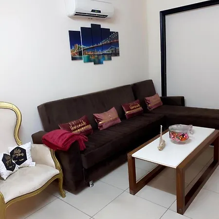 Larnaca Beach Apartment شقة *