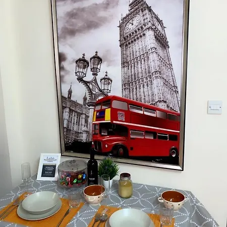 شقة Larnaca Beach Apartment لارنكا